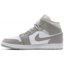 Air Jordan 1 Mid 'College Grey' College Grey/Light Bone/White554724 082 AJ 1 Sneakers