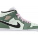 Wmns Air Jordan 1 Mid SE Dutch Green Dutch Green/Black/Barely Green/Arctic PinkCZ0774 300 AJ 1 Sneakers