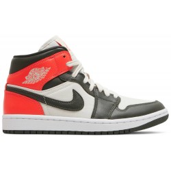 Wmns Air Jordan 1 Mid SE 'Newsprint' Light Orewood Brown/Bright Crimson DQ6078 100 AJ 1 Sneakers