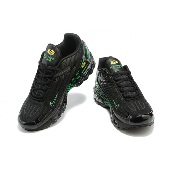 Men Nike Air Max Plus 3 Black and Green Running Shoes