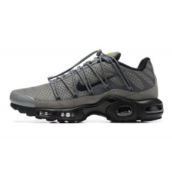 Men Nike Air Max Plus Utility Grey Black Running Shoes